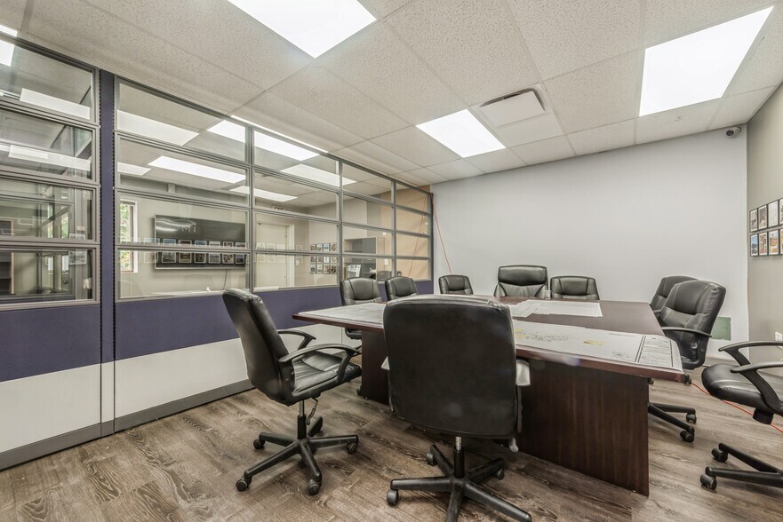 More Photos Of 193 W Hills Rd, Huntington Station Loft Creative Space For Sale