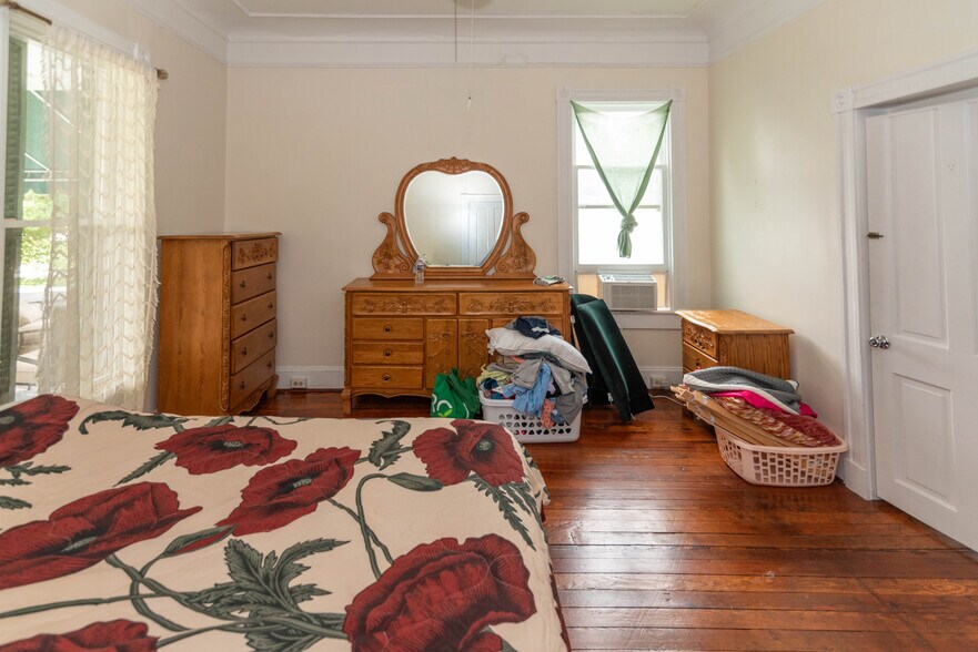 More Photos Of 6408 Brook Ave, Baltimore Apartments For Sale