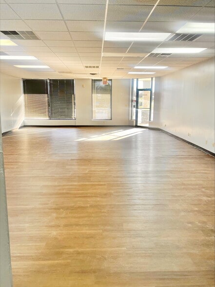 More Photos Of 3878-3898 Indian Ripple Rd, Dayton Unknown For Lease