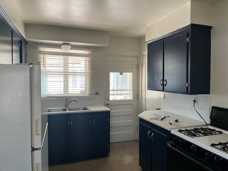 More Photos Of 1005 Carlisle Blvd SE, Albuquerque Apartments For Sale