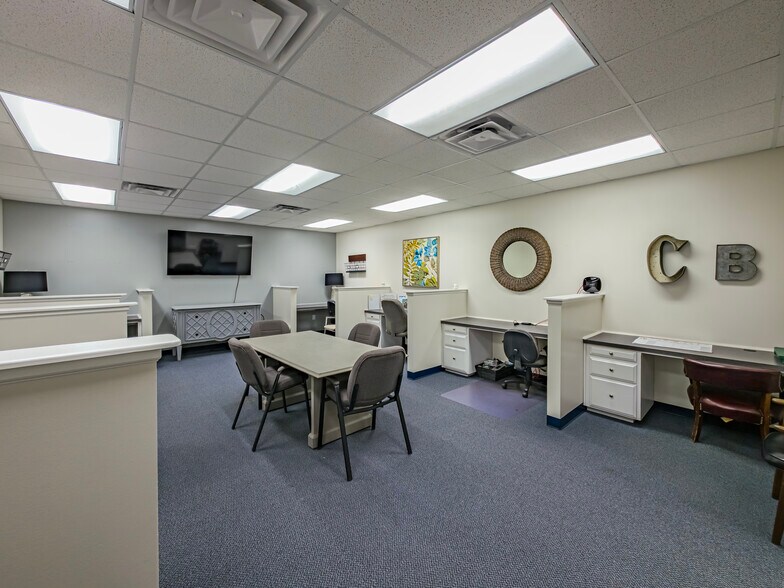 More Photos Of 1108 Gornto Rd, Valdosta Office For Sale