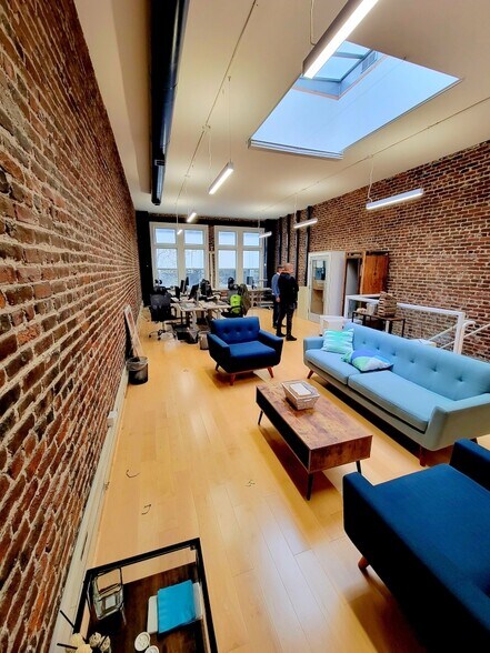 More Photos Of 41-43 Drumm St, San Francisco Storefront Retail Office For Lease