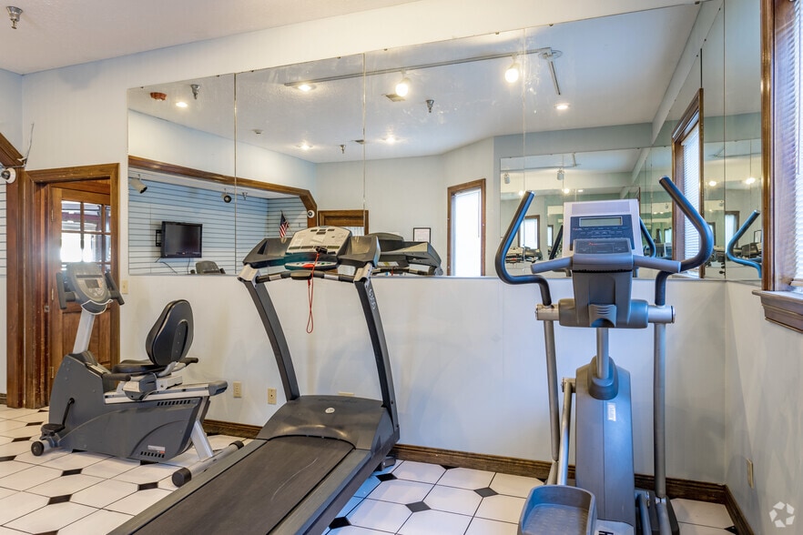 More Photos Of 360 Schaefer Dr, Branson Apartments For Sale