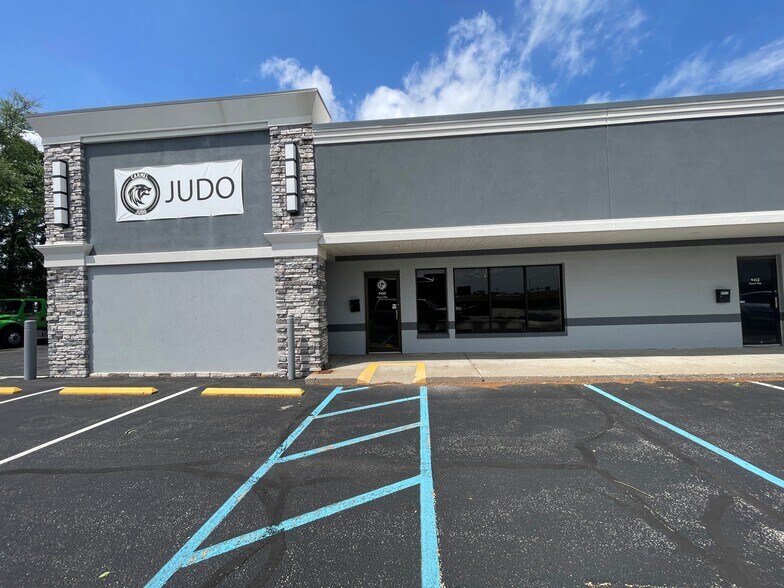 More Photos Of 9450 Haver Way, Indianapolis Storefront For Lease