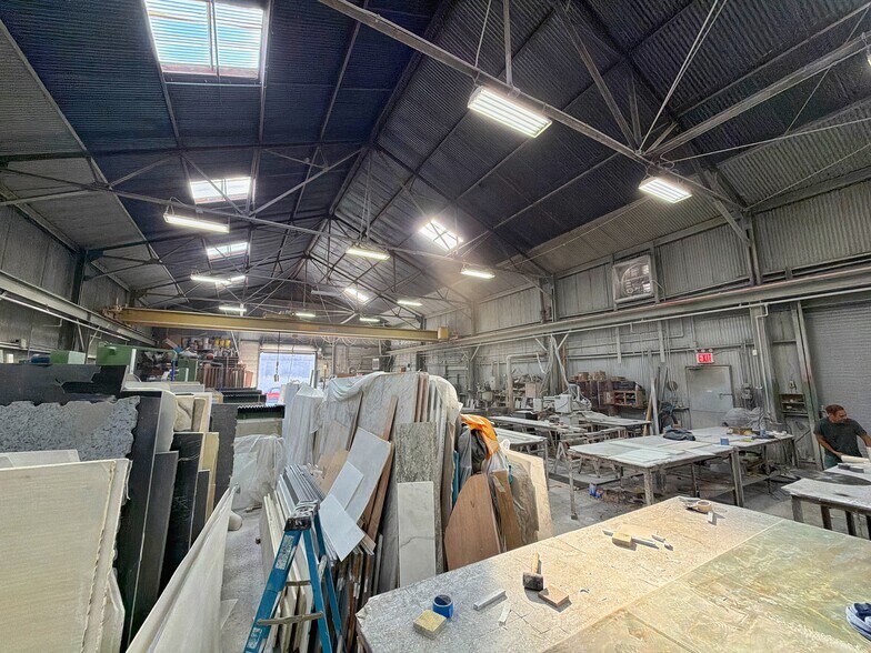 More Photos Of 305 Douglass St, Brooklyn Warehouse For Sale