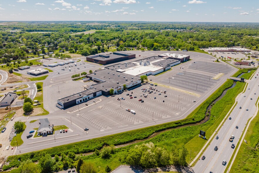 More Photos Of 3701 S Main St, Elkhart Warehouse For Lease