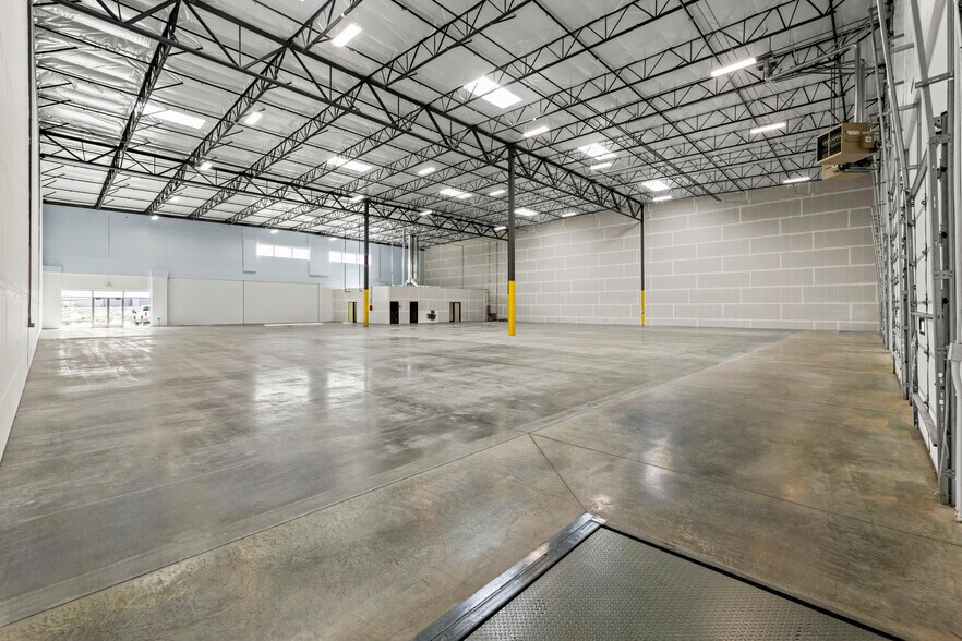 More Photos Of 420 Ingenuity Ave, Sparks Manufacturing For Lease