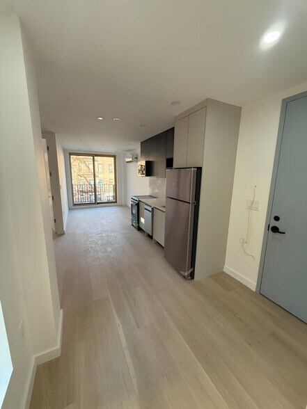 More Photos Of 3216 Glenwood Rd, Brooklyn Apartments For Sale