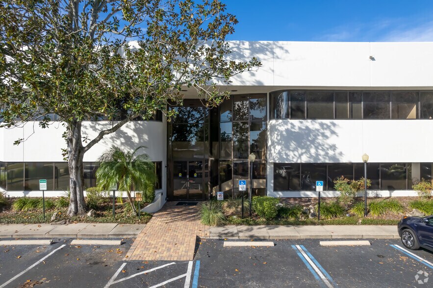More Photos Of 1685 Lee Rd, Winter Park Medical For Lease