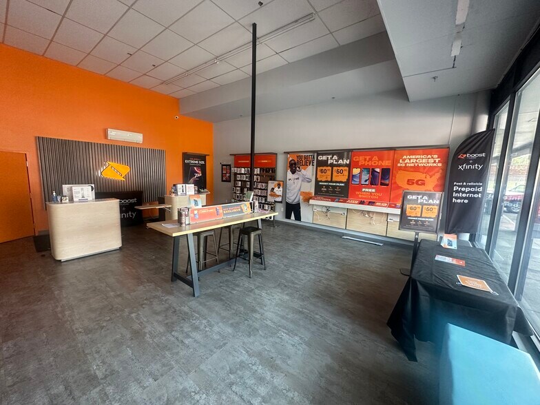 More Photos Of 206 N 7th St, Steubenville Storefront For Lease