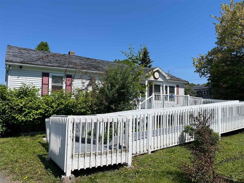 More Photos Of 736 Highway 2, Elmsdale Office For Sale