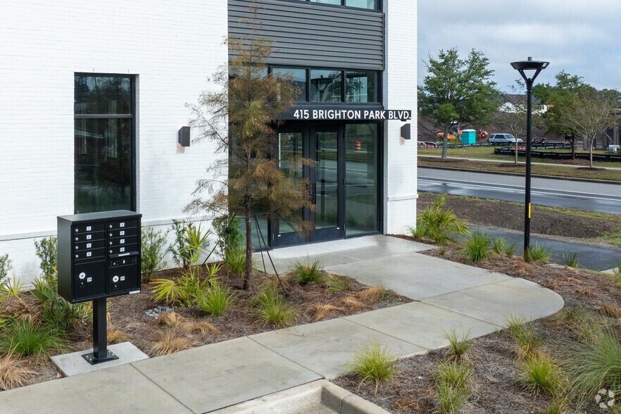 More Photos Of 415 Brighton Park Blvd, Summerville Office Residential For Lease