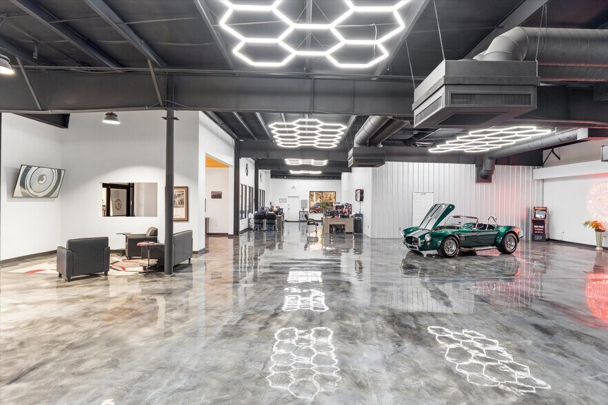 More Photos Of 912 Valley Ridge Rd, Covington General Retail For Sale