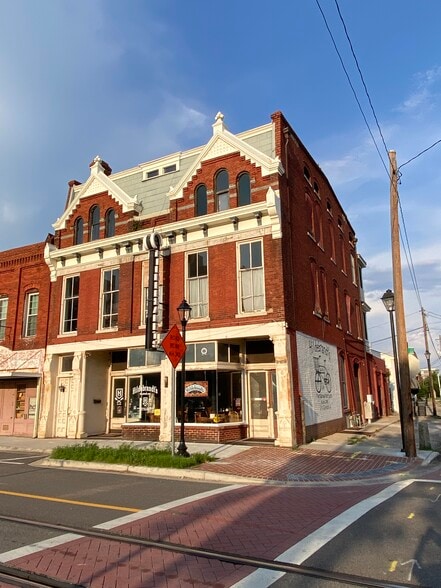 More Photos Of 226 6th St, Augusta Freestanding For Sale