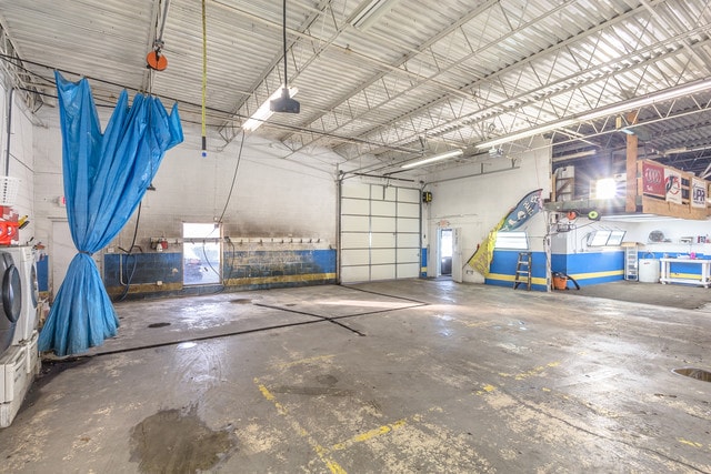 More Photos Of 15523-15541 S 70th Ct, Orland Park Warehouse For Lease