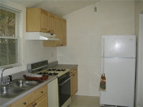 More Photos Of 139-143 E Julian St, San Jose Multifamily For Sale