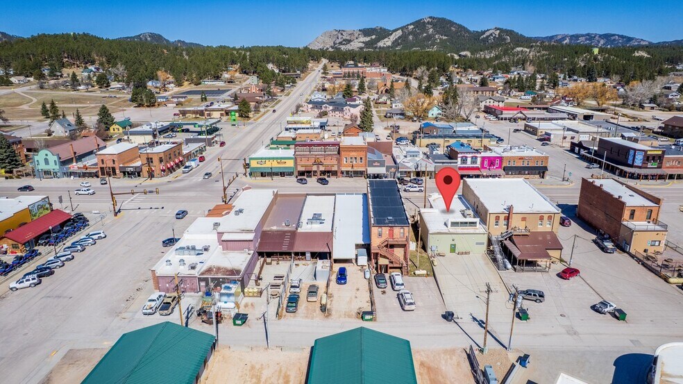 More Photos Of 528 Mount Rushmore Rd, Custer Restaurant For Sale