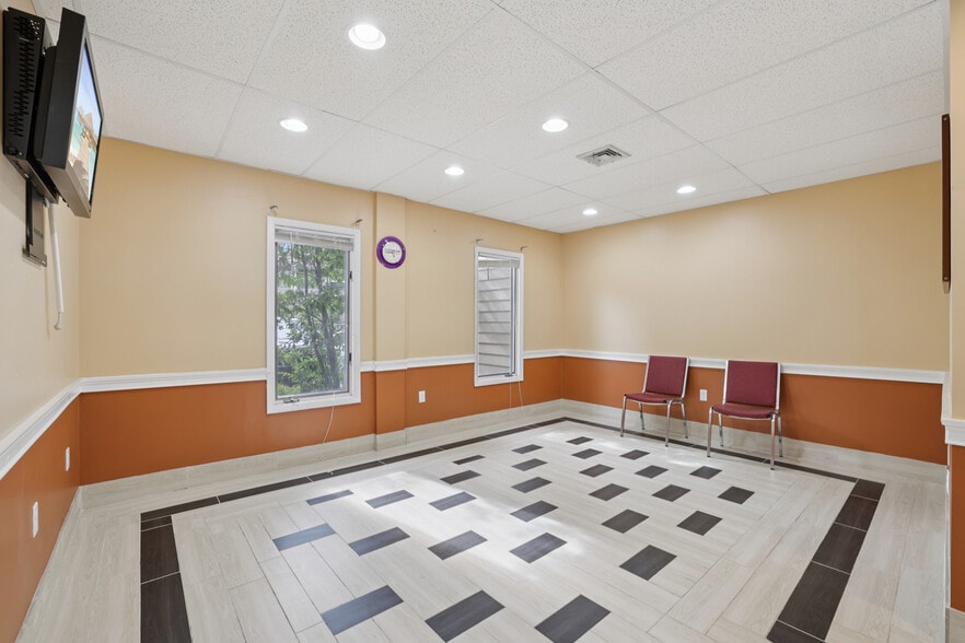 More Photos Of 362-364 Parsippany Rd, Parsippany Office For Sale