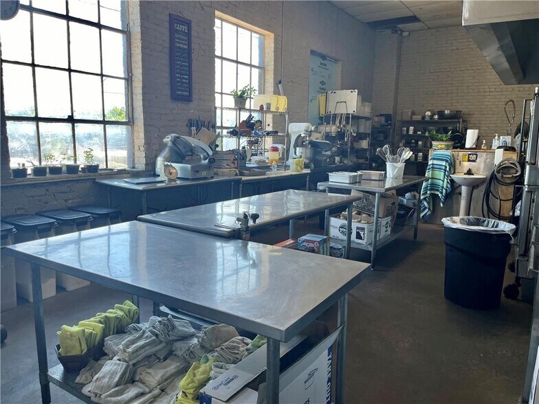 More Photos Of 120 W Peoria St, Paola General Retail For Sale