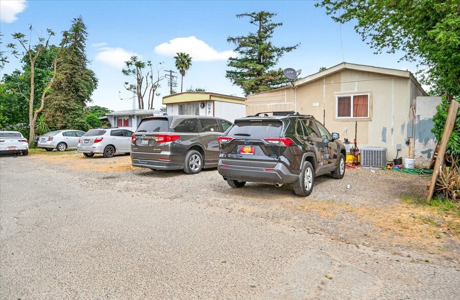 More Photos Of 521 W Hatch Rd, Modesto Manufactured Housing Mobile Home Park For Sale
