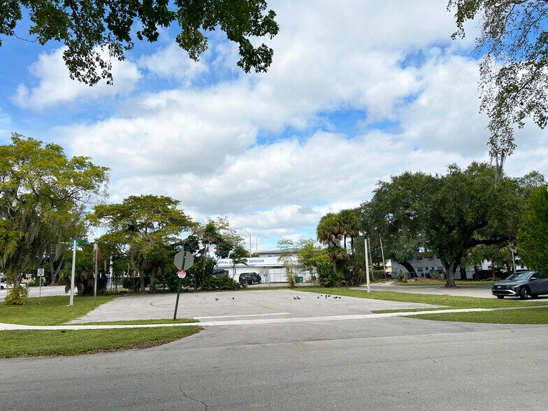 More Photos Of 910 132nd st, North Miami Religious Facility For Sale