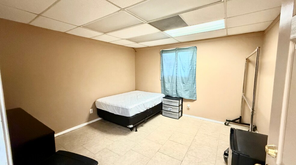 More Photos Of 14625 N Hollyhock Ave, Gardendale Warehouse For Sale