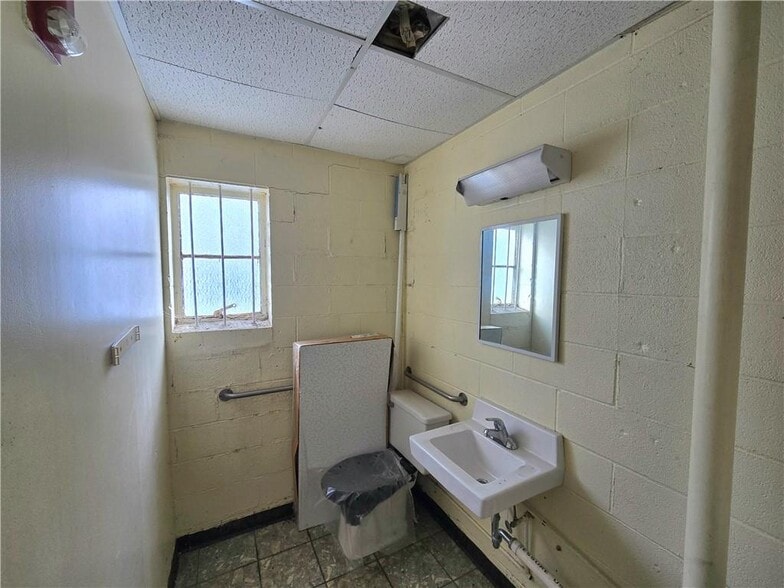More Photos Of 2803 Brewerton Rd, Mattydale Freestanding For Sale