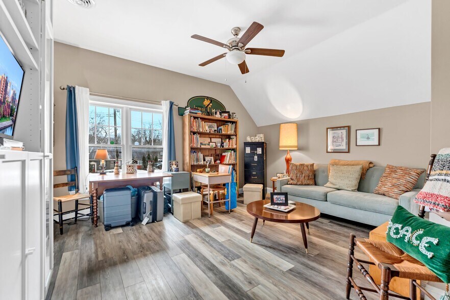 More Photos Of 6576 E Quaker St, Orchard Park Freestanding For Sale