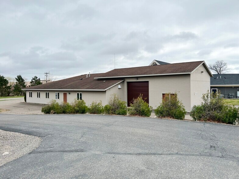 More Photos Of 7119 Forthun Rd, Baxter Office For Lease