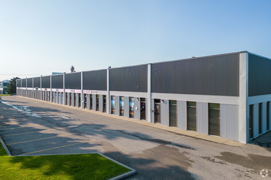 Primary Photo Of 1925 39th Ave NE, Calgary Showroom For Lease