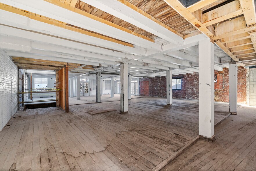 More Photos Of 800-810 Traction Ave, Los Angeles Office For Sale