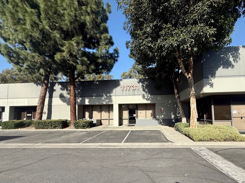 More Photos Of 11721 Telegraph Rd, Santa Fe Springs Unknown For Lease