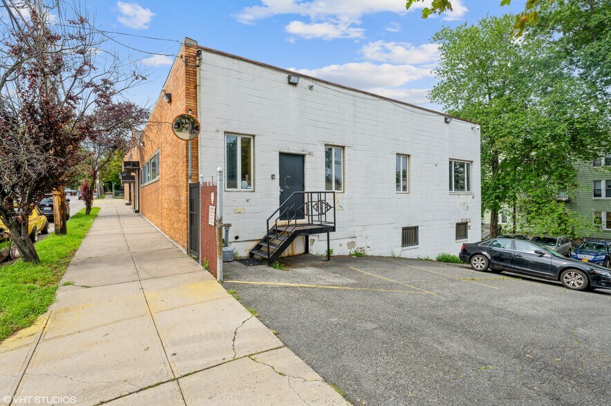 More Photos Of 521 E 3rd St, Mount Vernon Manufacturing For Sale
