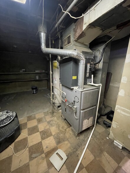 More Photos Of 6500 E 35th Ter, Kansas City Unknown For Lease