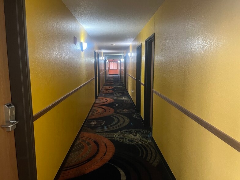 More Photos Of 1700 2nd Ave NW, Stewartville Hotel For Sale