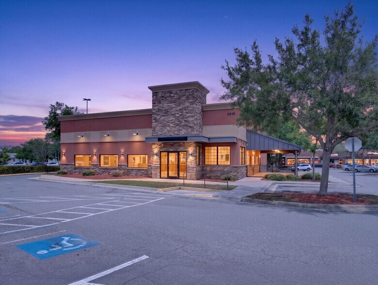 Primary Photo Of 3315 S US Highway 17/92, Casselberry Restaurant For Lease