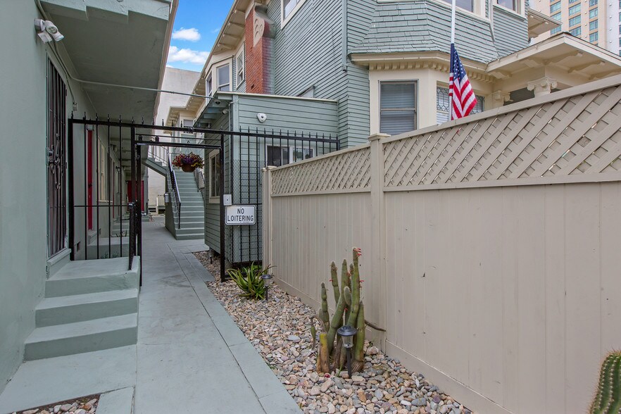 More Photos Of 1130-1134 11th Ave, San Diego Apartments For Sale