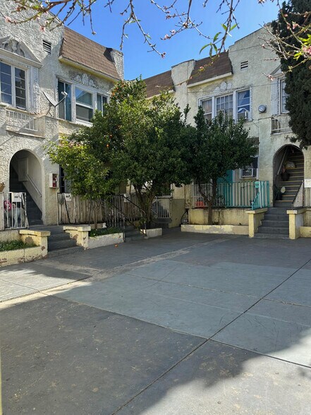 More Photos Of 116-124 S Mathews St, Los Angeles Apartments For Sale