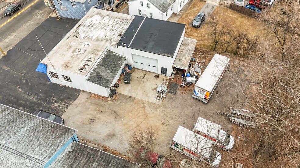 More Photos Of 10 Gansett Ave, Cranston Auto Repair For Sale