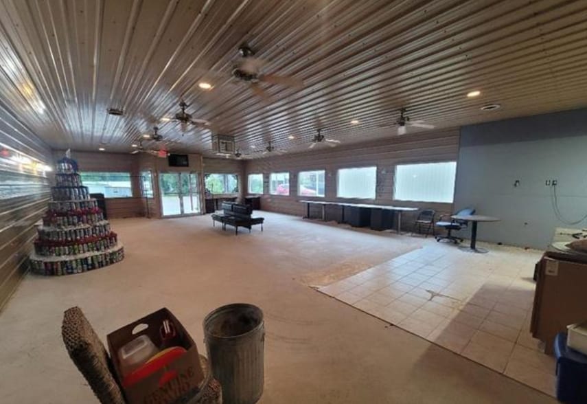 More Photos Of 214 W Main St, Elizabeth Restaurant For Sale