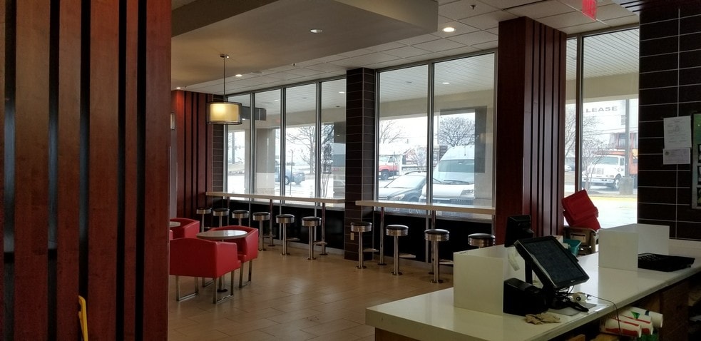 More Photos Of 7500-7558 Annapolis Rd, Lanham Unknown For Lease
