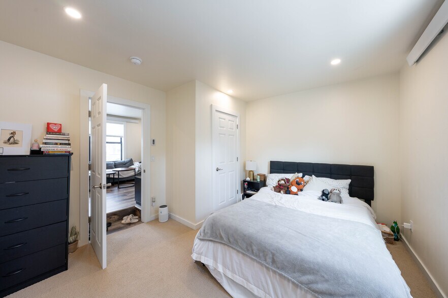 More Photos Of 110 S Willow St, Jackson Apartments For Sale