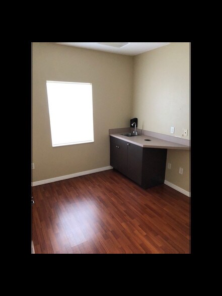 More Photos Of 1136-1138 Cypress Glen Cir, Kissimmee Medical For Sale