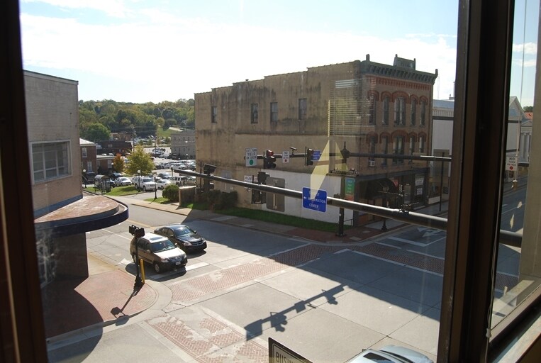 More Photos Of 201 N Main St, Farmville Office For Lease