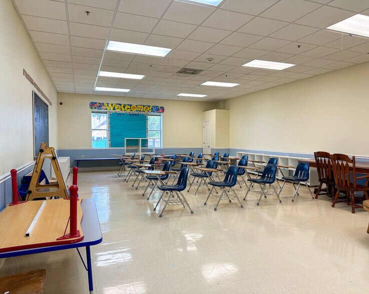 More Photos Of 499 S Nova Rd, Ormond Beach Schools For Sale