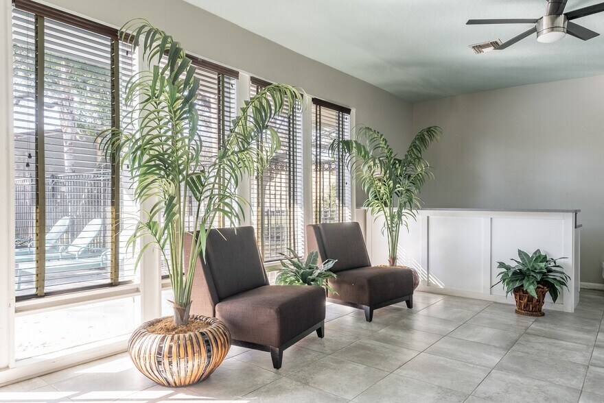 More Photos Of 5659 Del Prado Dr, Tampa Apartments For Sale