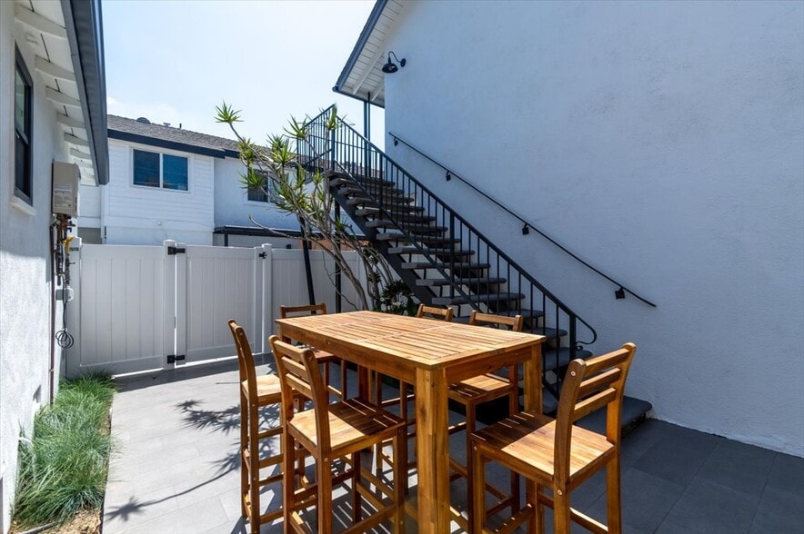 More Photos Of 2420 Grant Ave, Redondo Beach Apartments For Sale