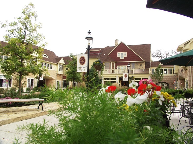 Primary Photo Of 407 S 3rd St, Geneva General Retail For Lease