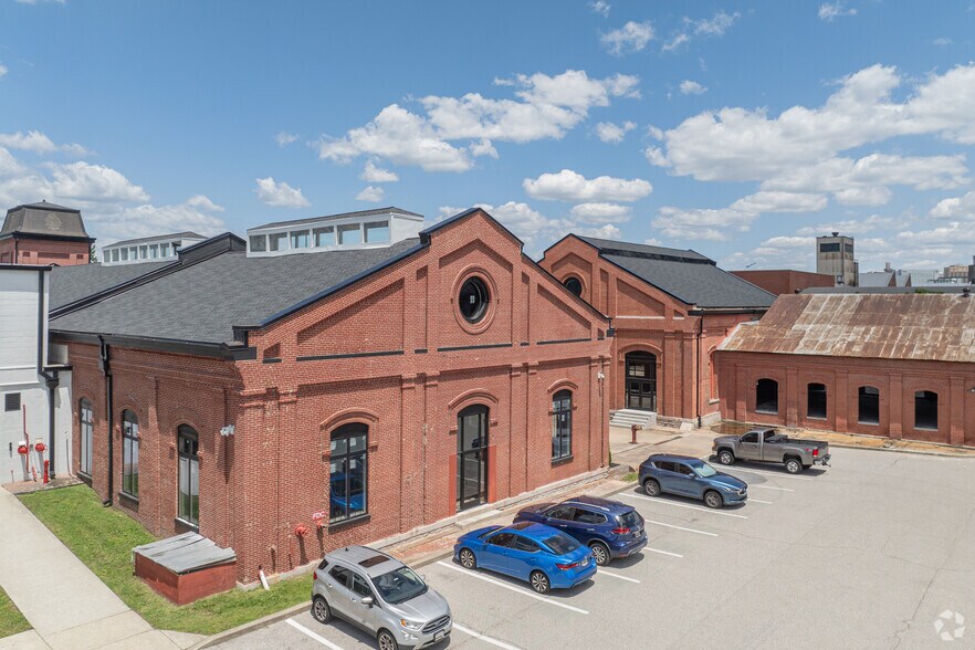 More Photos Of 1401 Severn St, Baltimore Light Manufacturing For Lease