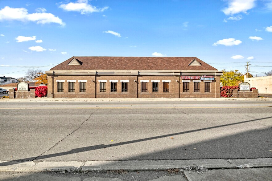 More Photos Of 5245 Schaefer Rd, Dearborn Medical For Sale